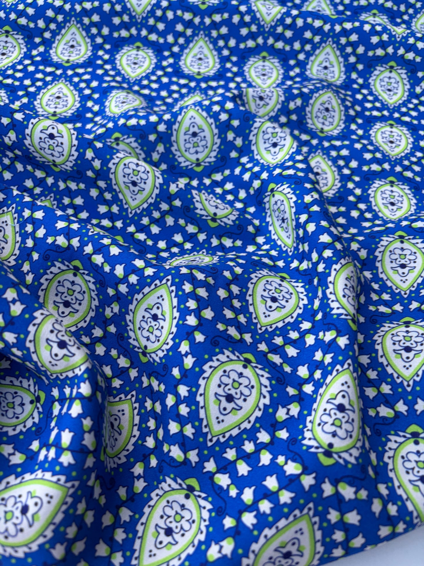 BART 041 cobalt/lime paisley style viscose print