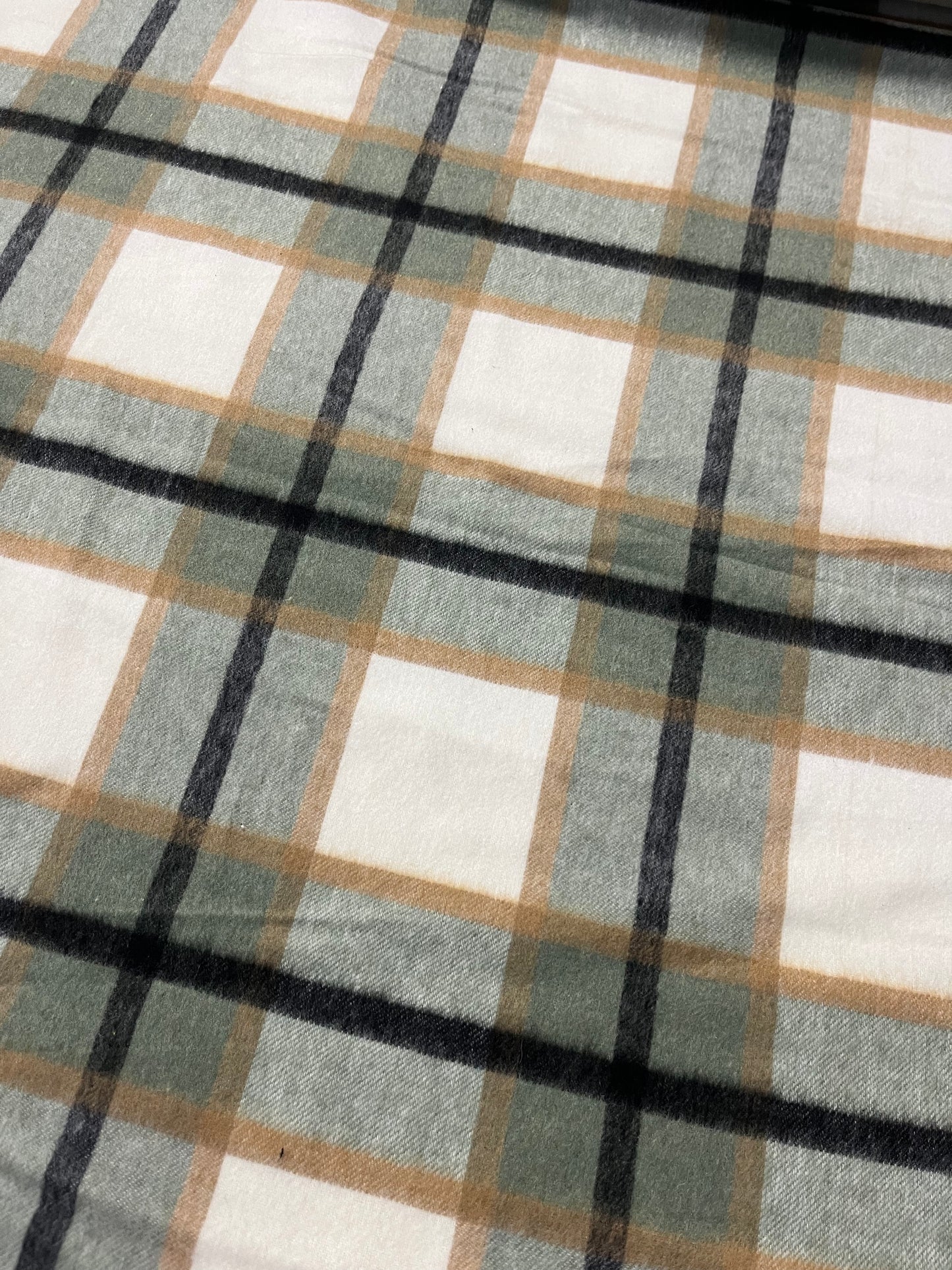 AGATHE 010 heavy wool check khaky/camel