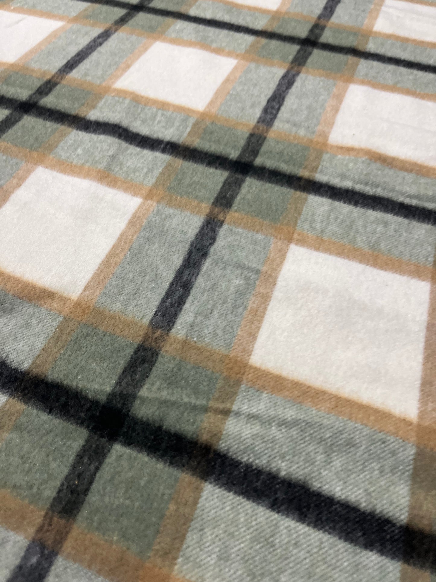 AGATHE 010 heavy wool check khaky/camel