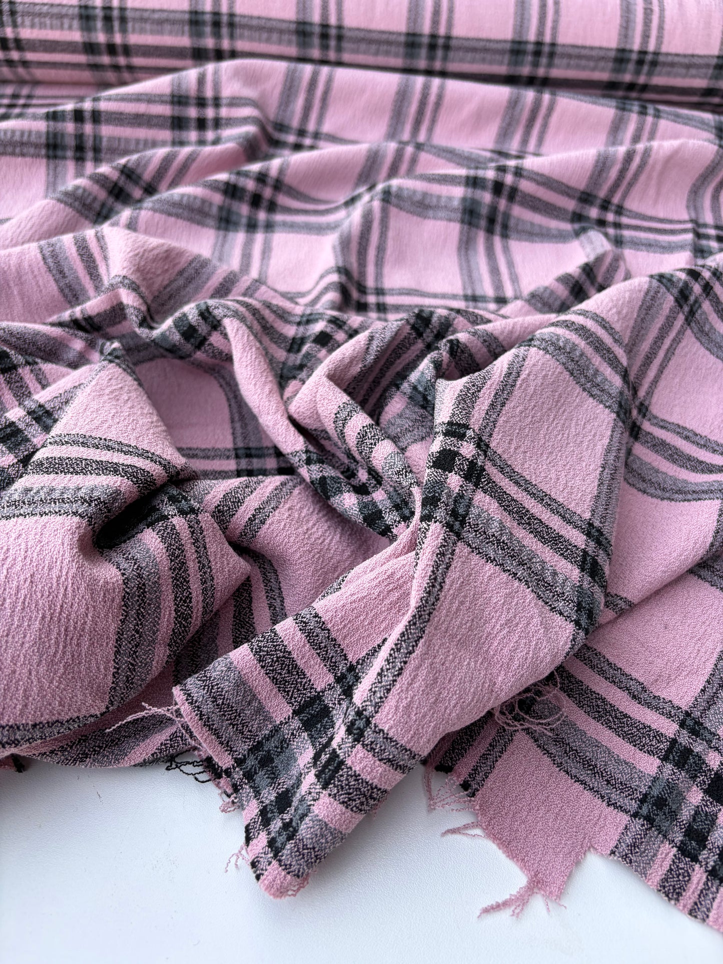 BART 043 dusty pink bi-stretch crêpe check