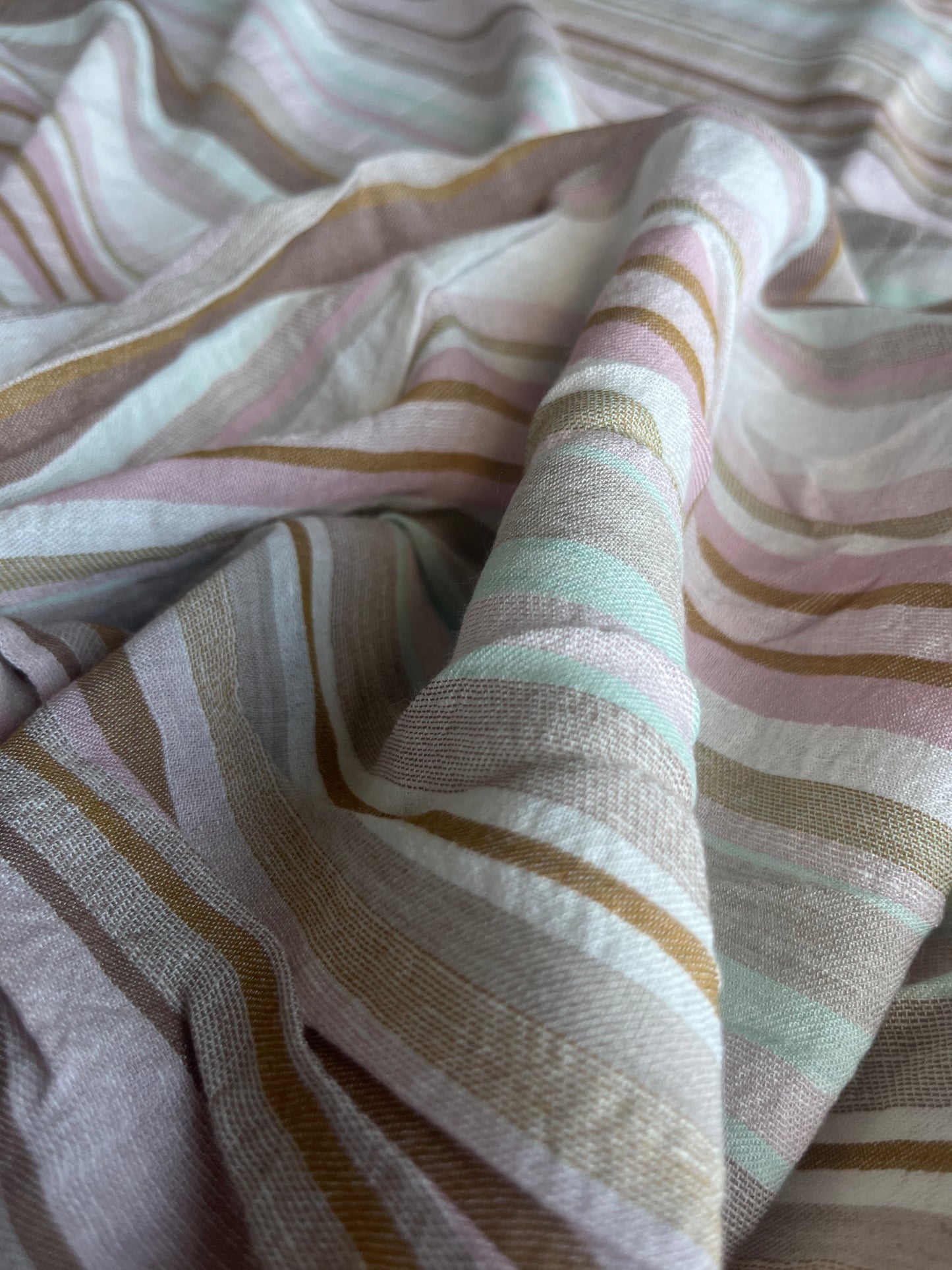 RW 028 light linen stripe soft tones