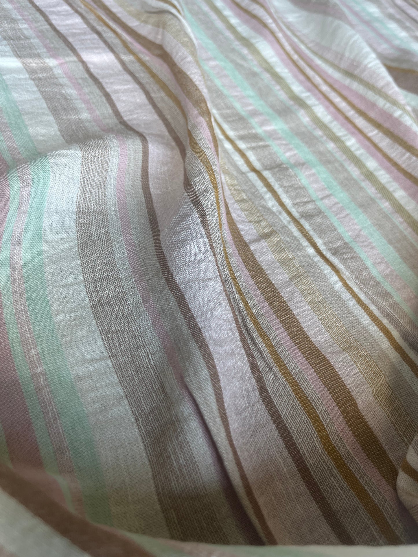 RW 028 light linen stripe soft tones
