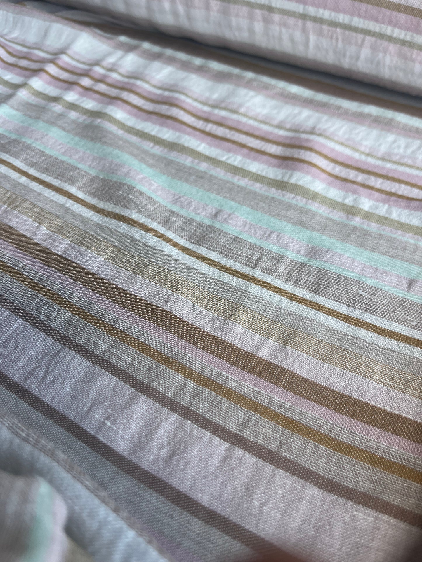 RW 028 light linen stripe soft tones