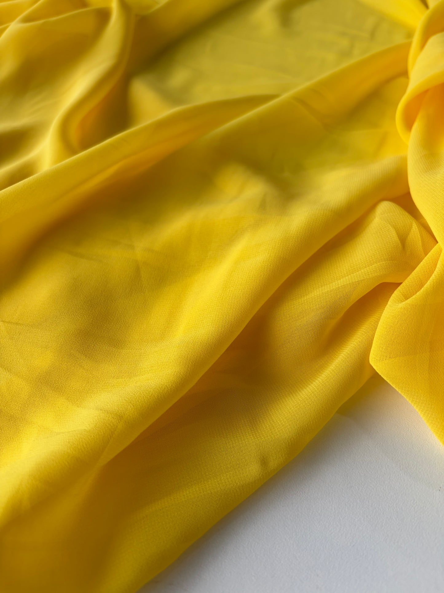 STAN 029 crêpe de chine yellow