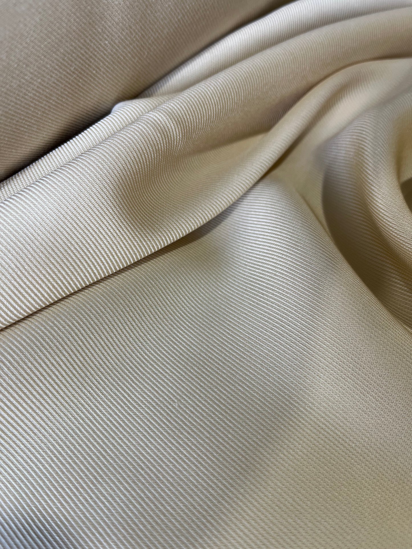 E01 OD 109 Heavy Viscose twill for trousers or jackets