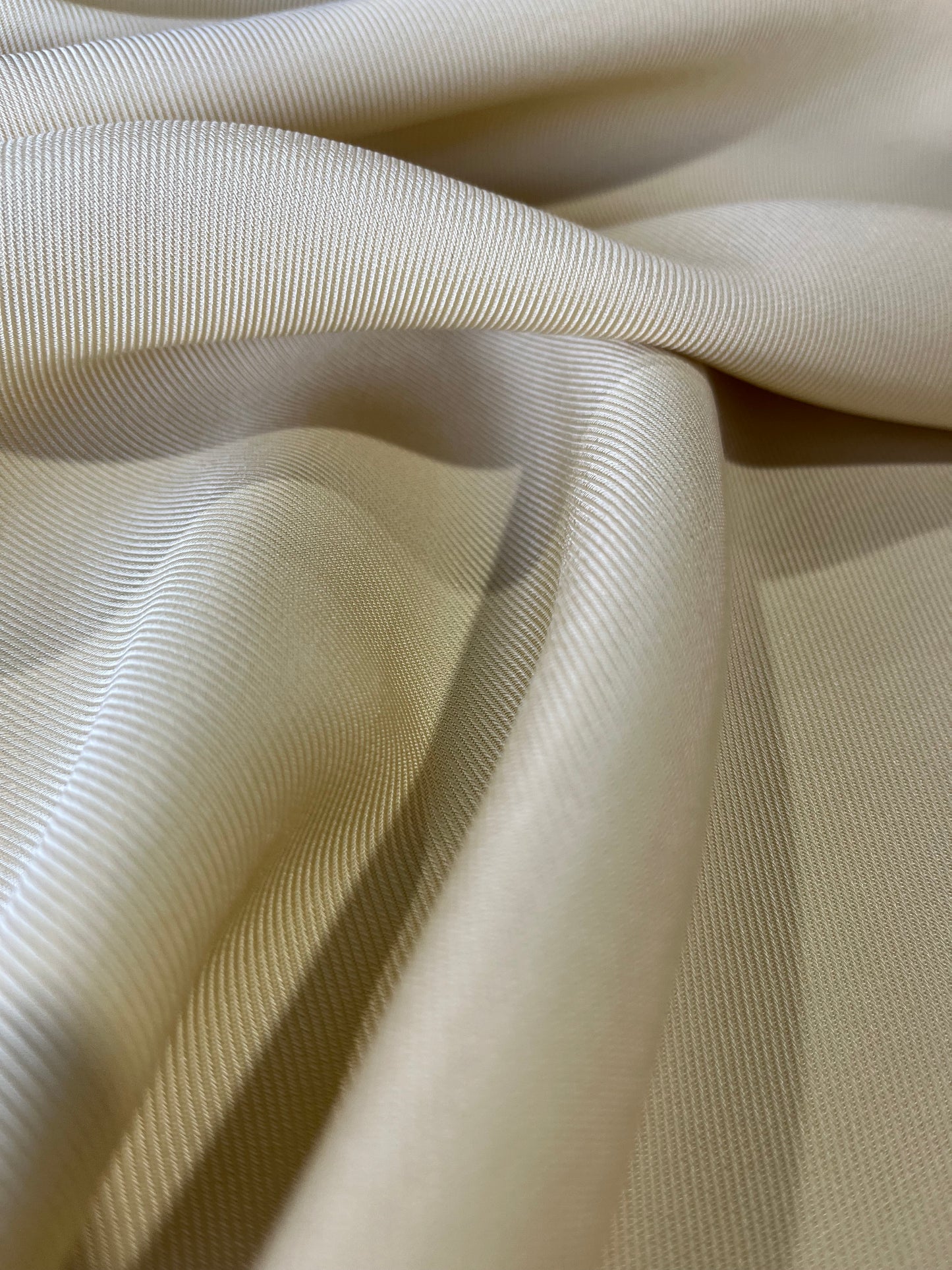 E01 OD 109 Heavy Viscose twill for trousers or jackets