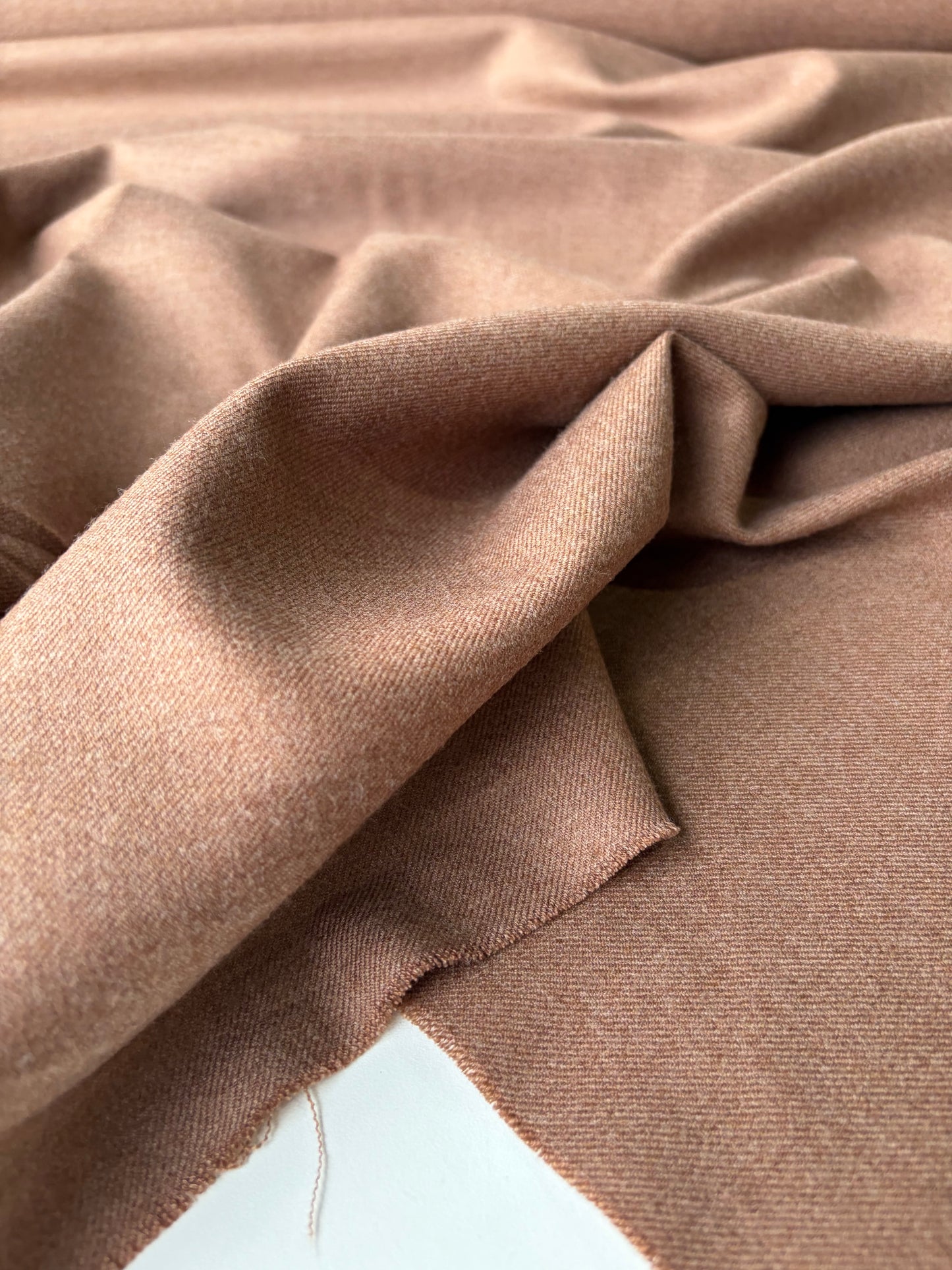 AMI 2.02 wool flannel stretch tabac