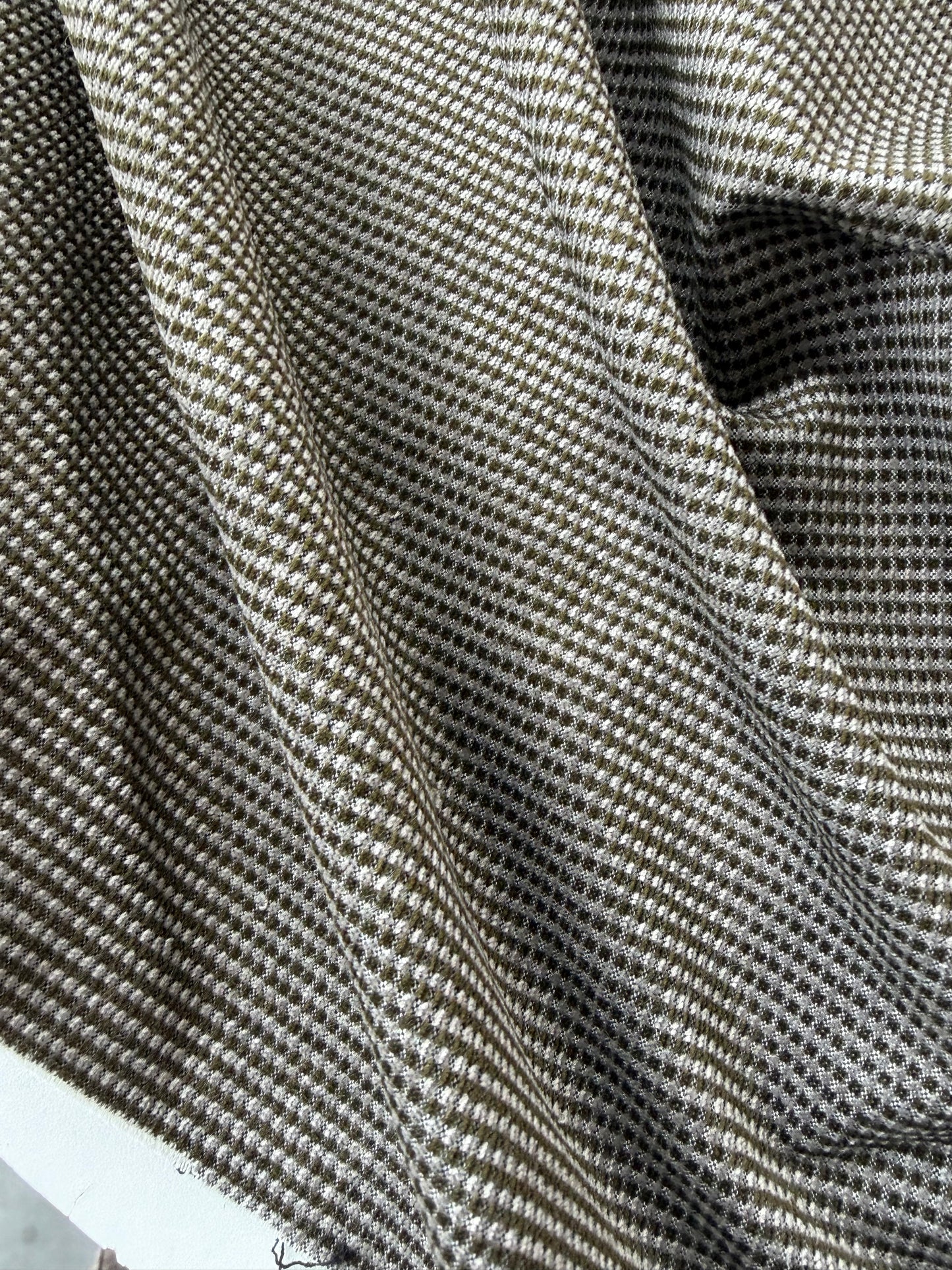 AMI 2.04 khaky yarn dyed  stretch checks