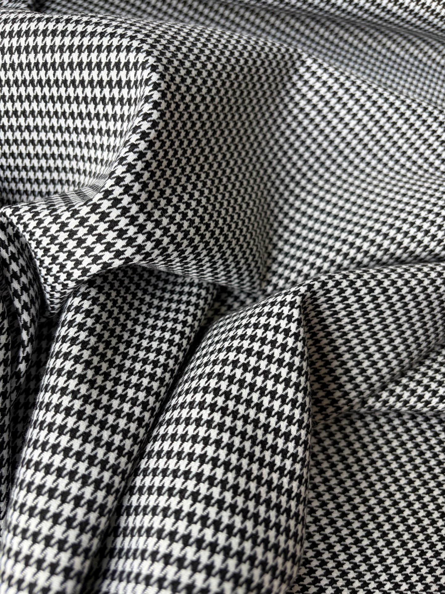 AMI 2.08 black/white dogtooth check