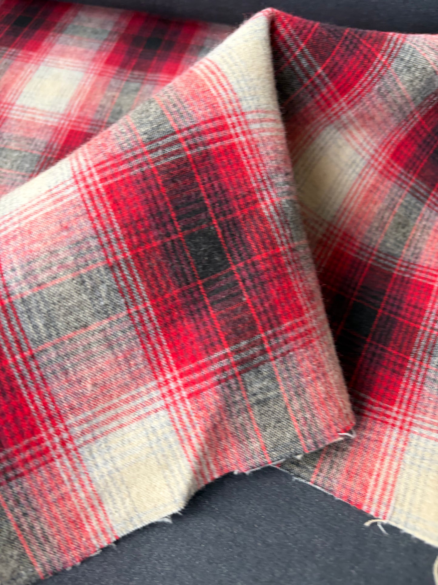AMI 2.09 checkered double face heavy jeans fabric
