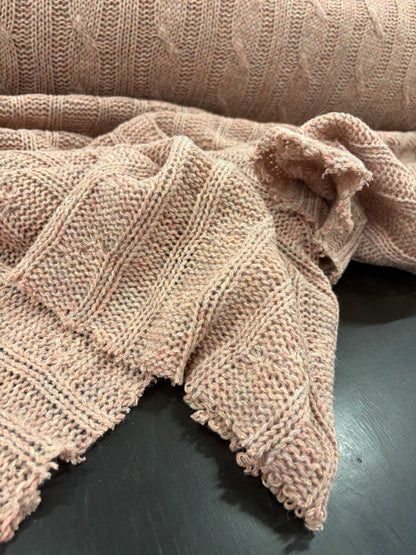 DARIA 015 dusty pink knitted cable 100% wool