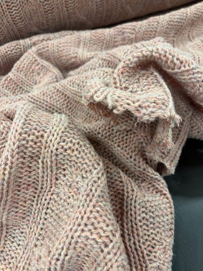 DARIA 015 dusty pink knitted cable 100% wool
