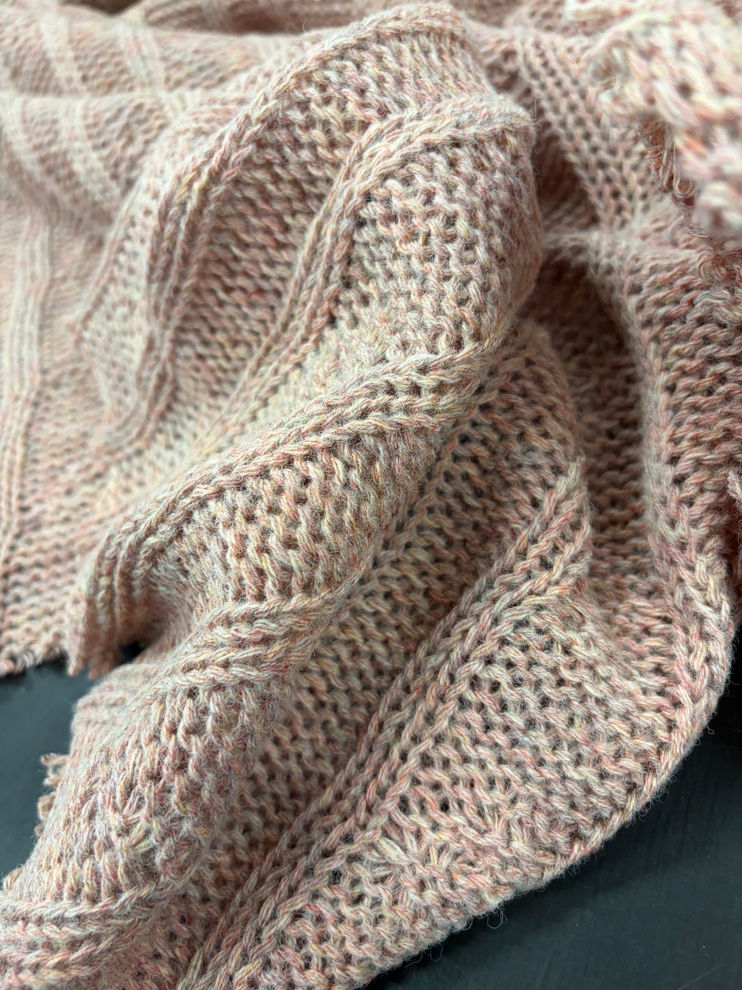 DARIA 015 dusty pink knitted cable 100% wool