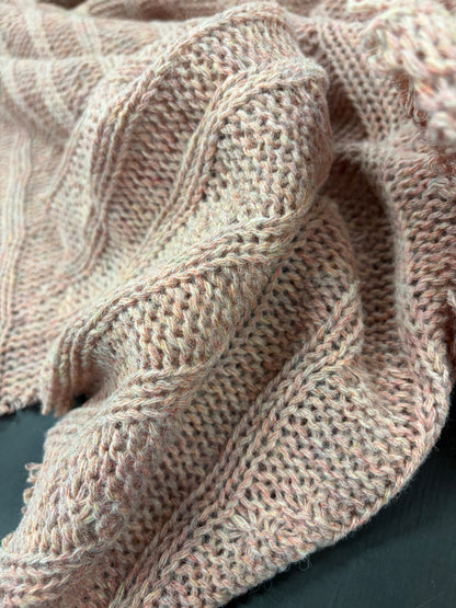 DARIA 015 dusty pink knitted cable 100% wool