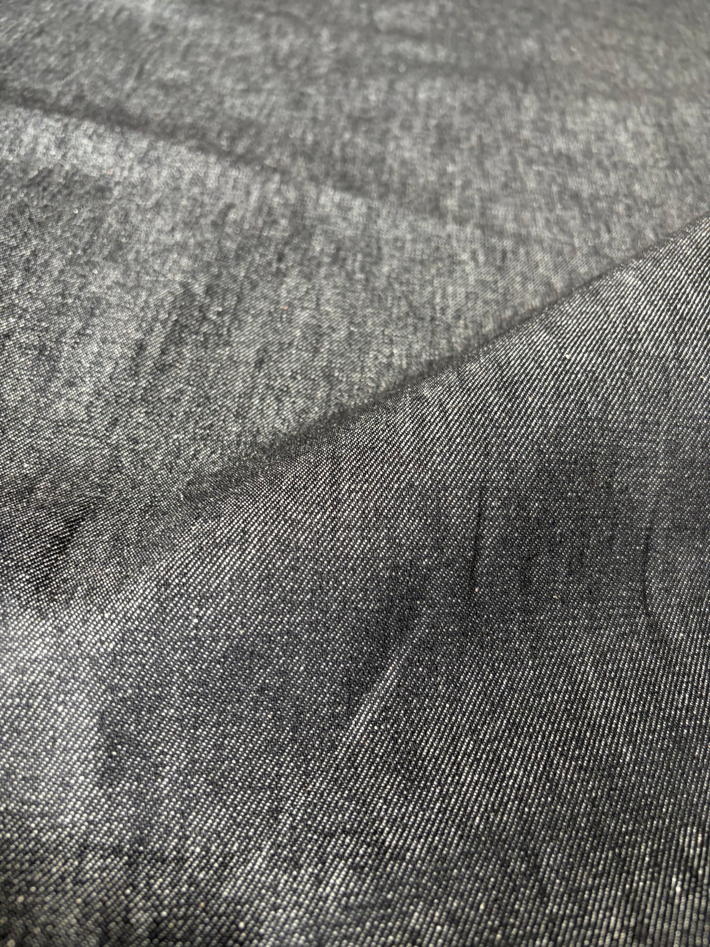 AMI 2.10  indigo raw denim 14 Oz