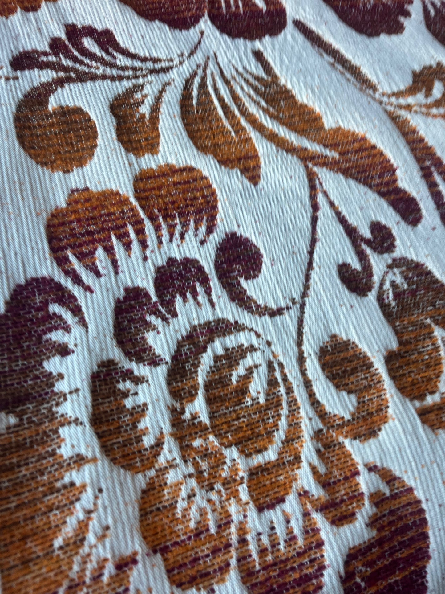 INGA 003  wool jacquard  orange/red giant flower