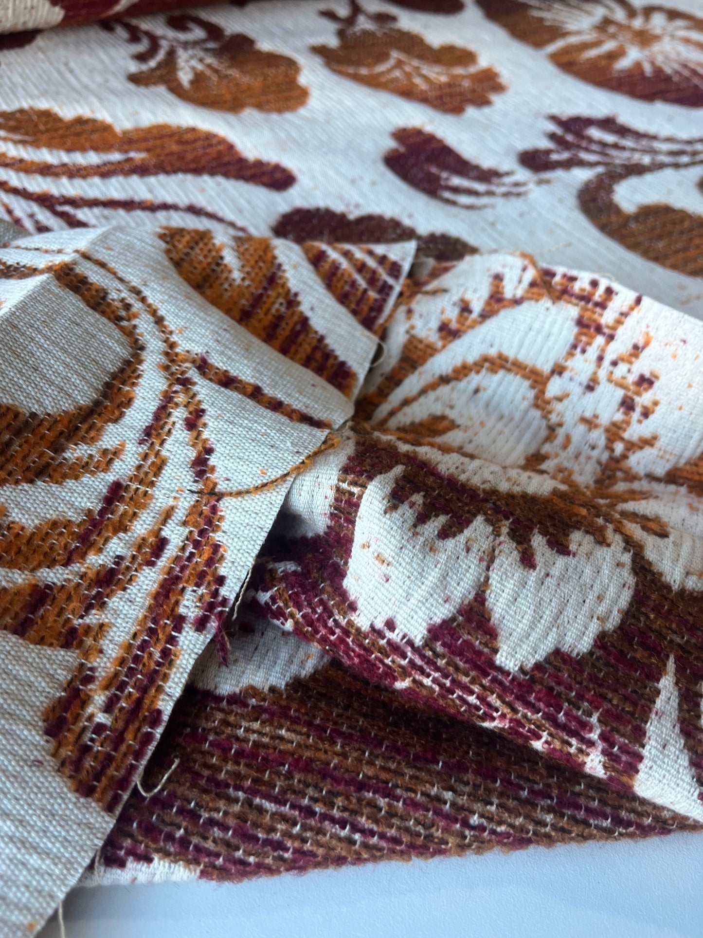 INGA 003  wool jacquard  orange/red giant flower