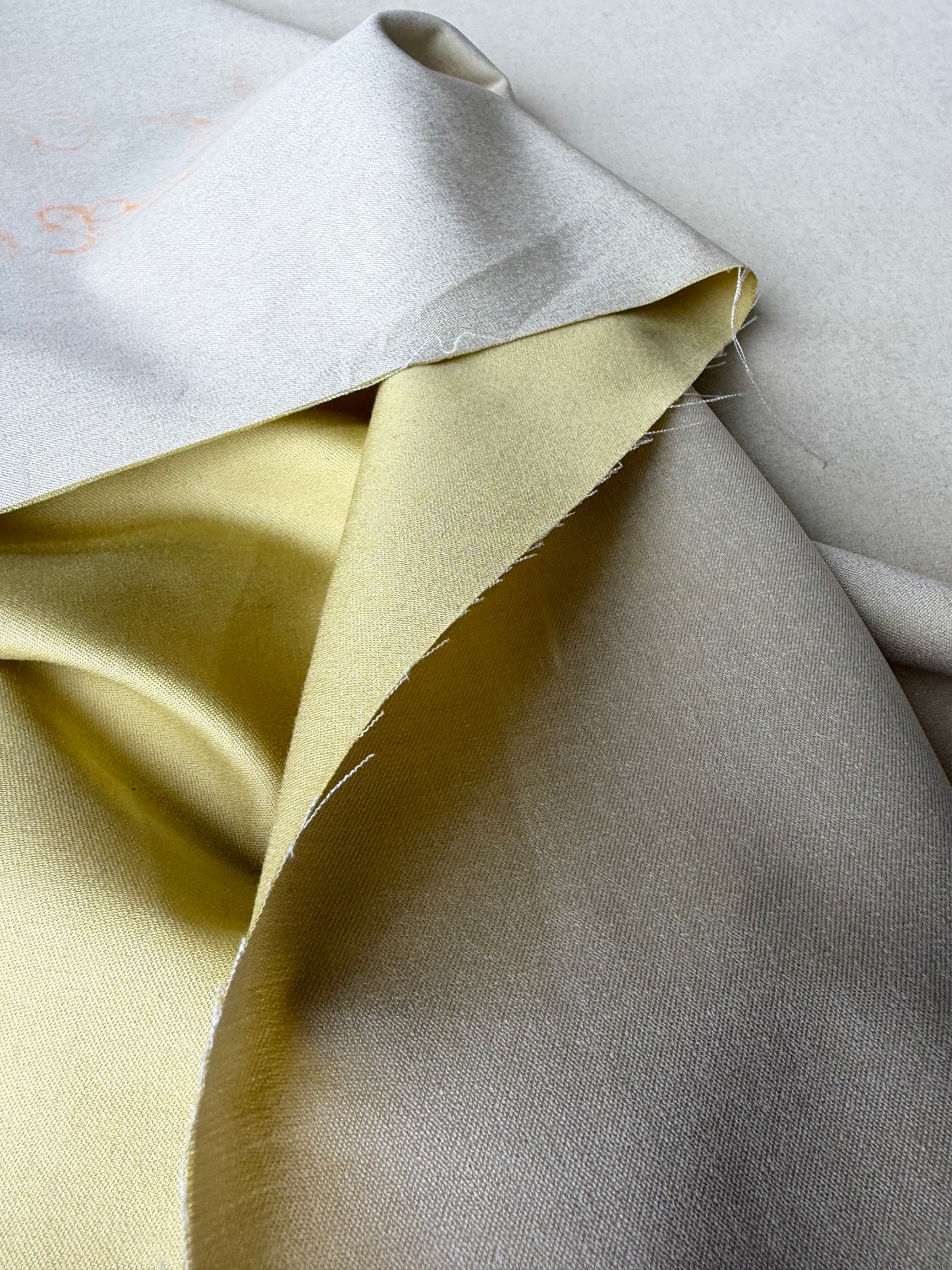 AMI 2.12 banana puree stretch suiting fabric