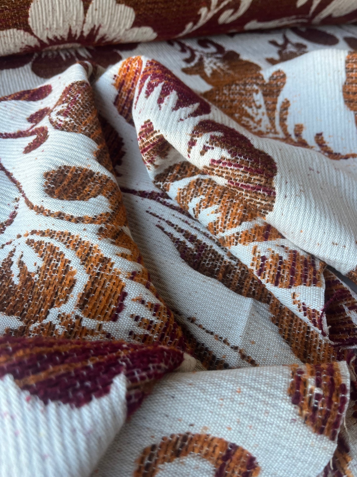 INGA 003  wool jacquard  orange/red giant flower