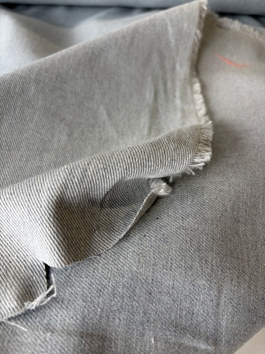 STAN 048 light grey denim