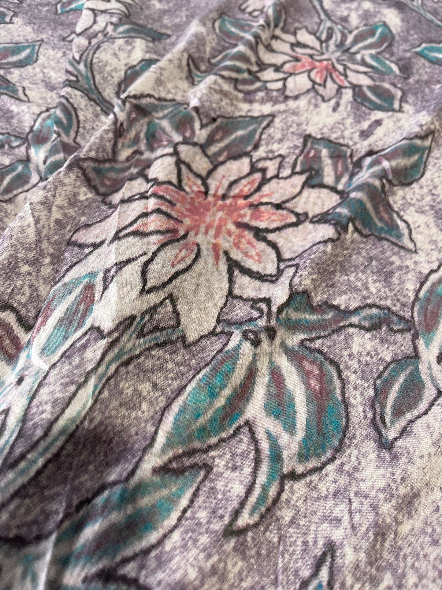 C01 OD 122 viscose with flowers