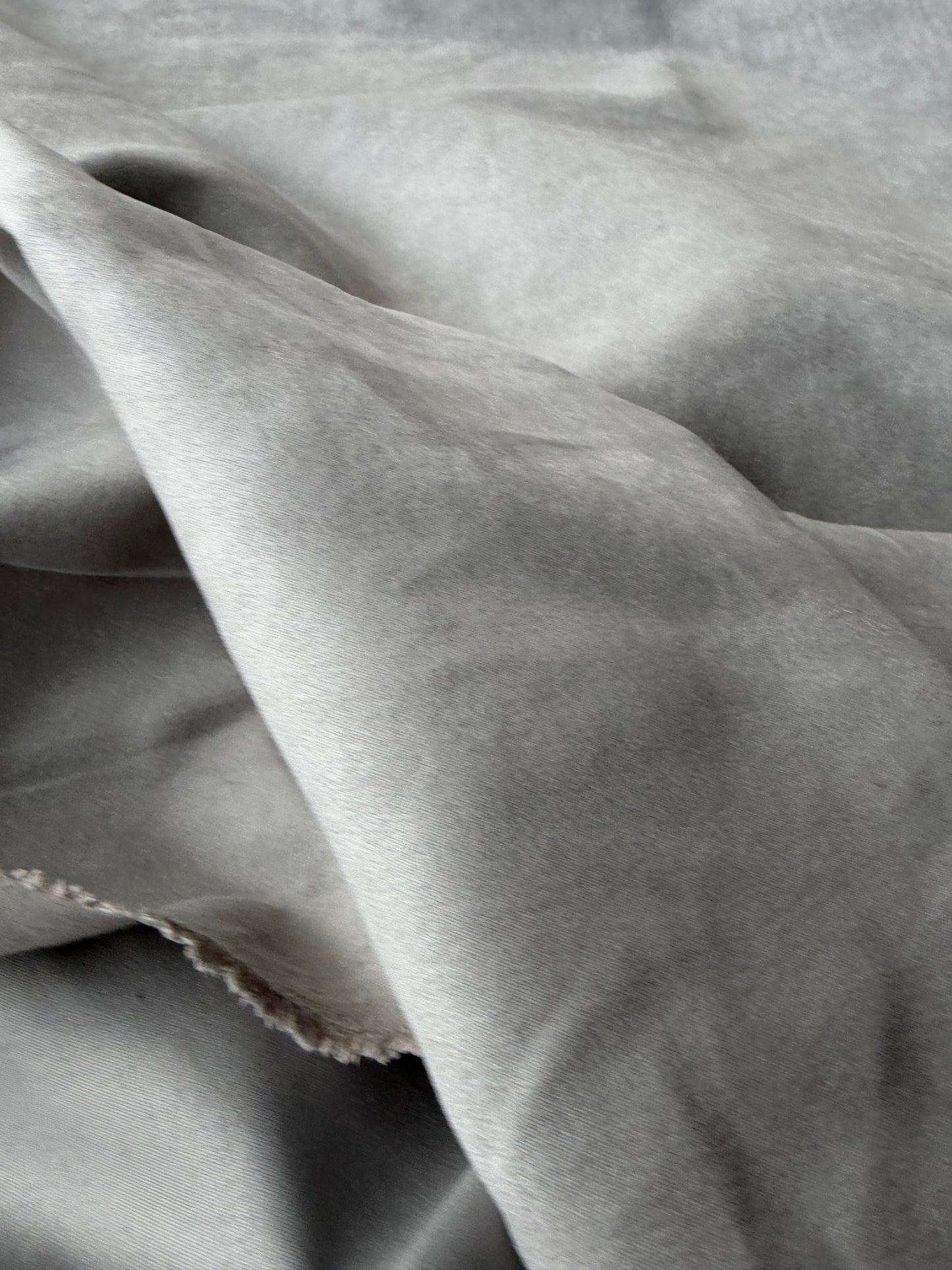 AMI 2.16 grey light suedine