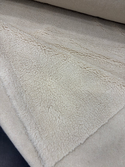 DARIA 024 soft bouclette with wool ecru
