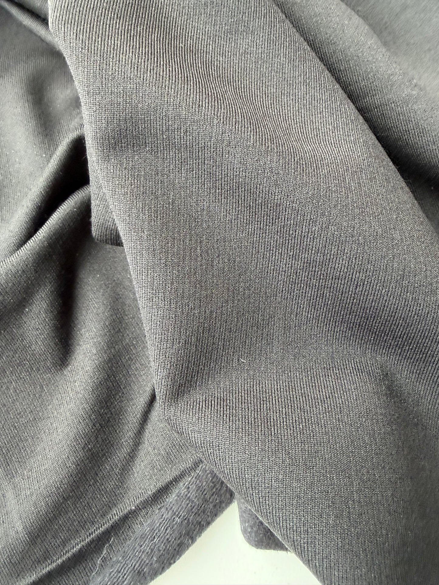 AMI 2.21 black light jogging fabric