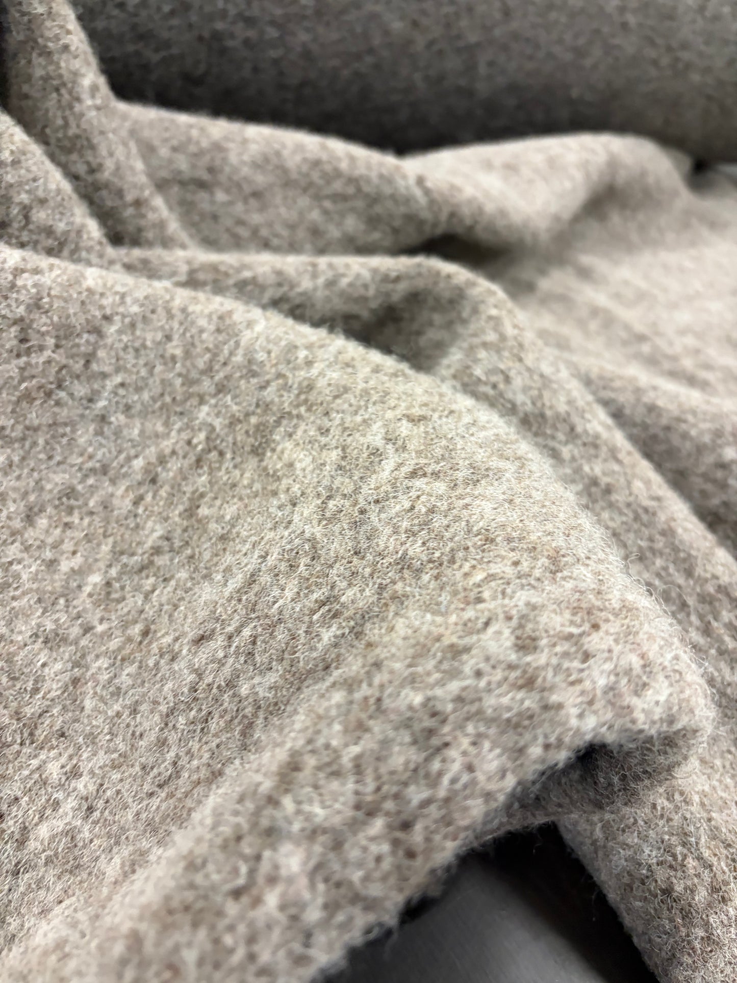 DARIA 027 taupe boiled wool