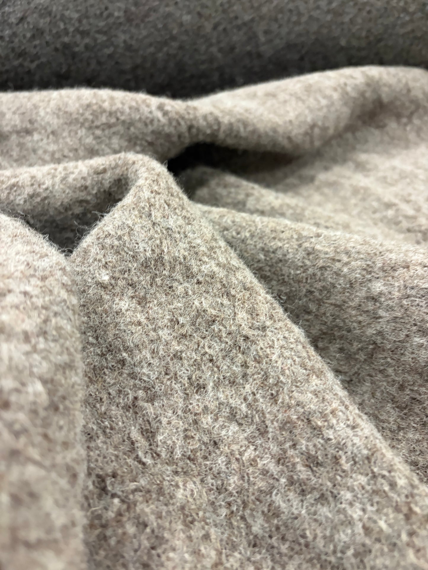 DARIA 027 taupe boiled wool