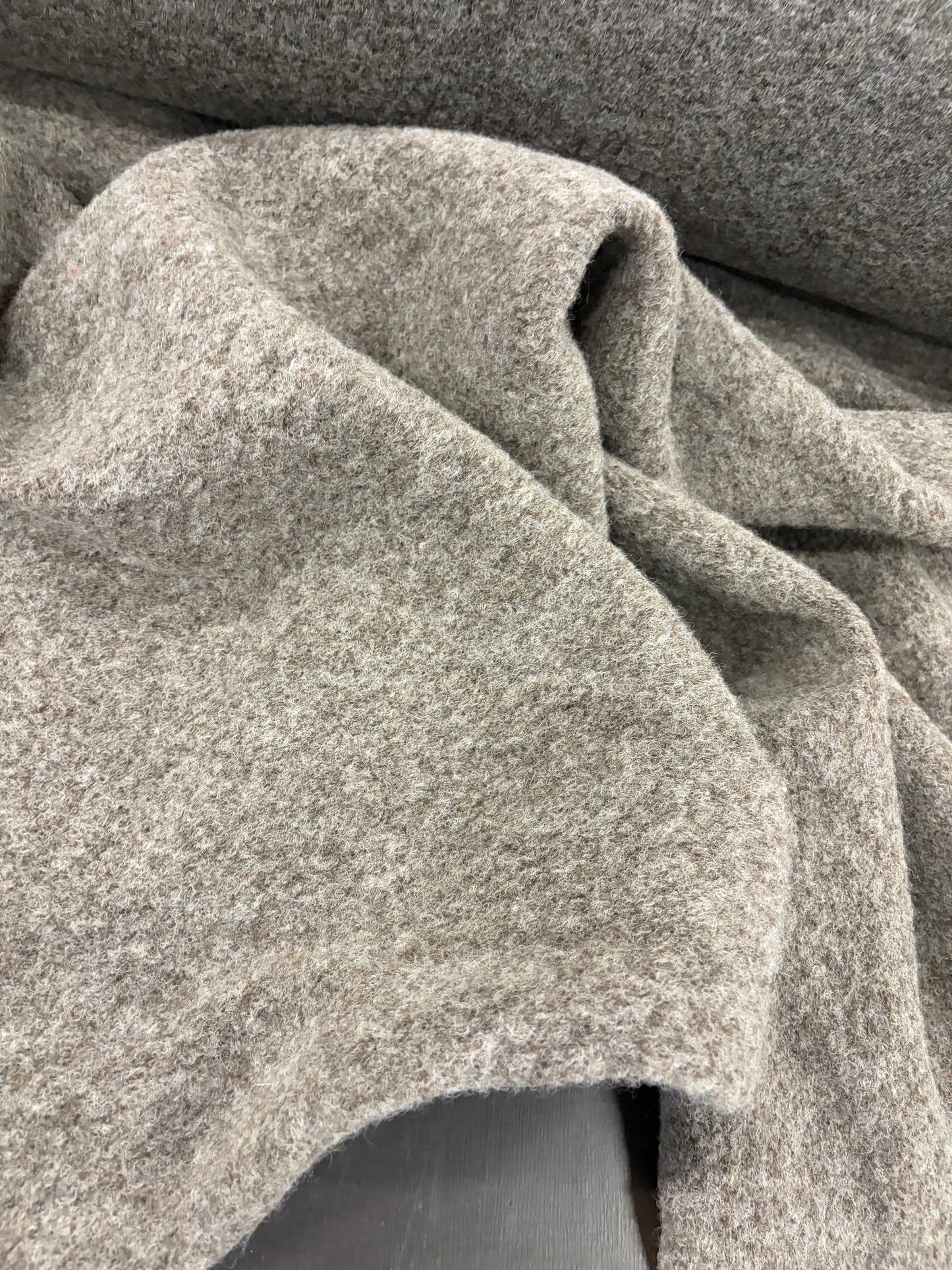 DARIA 027 taupe boiled wool
