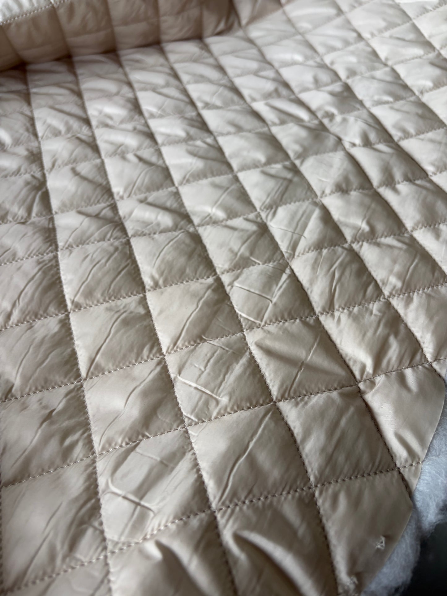 STAN 057 light quilted fabric cream