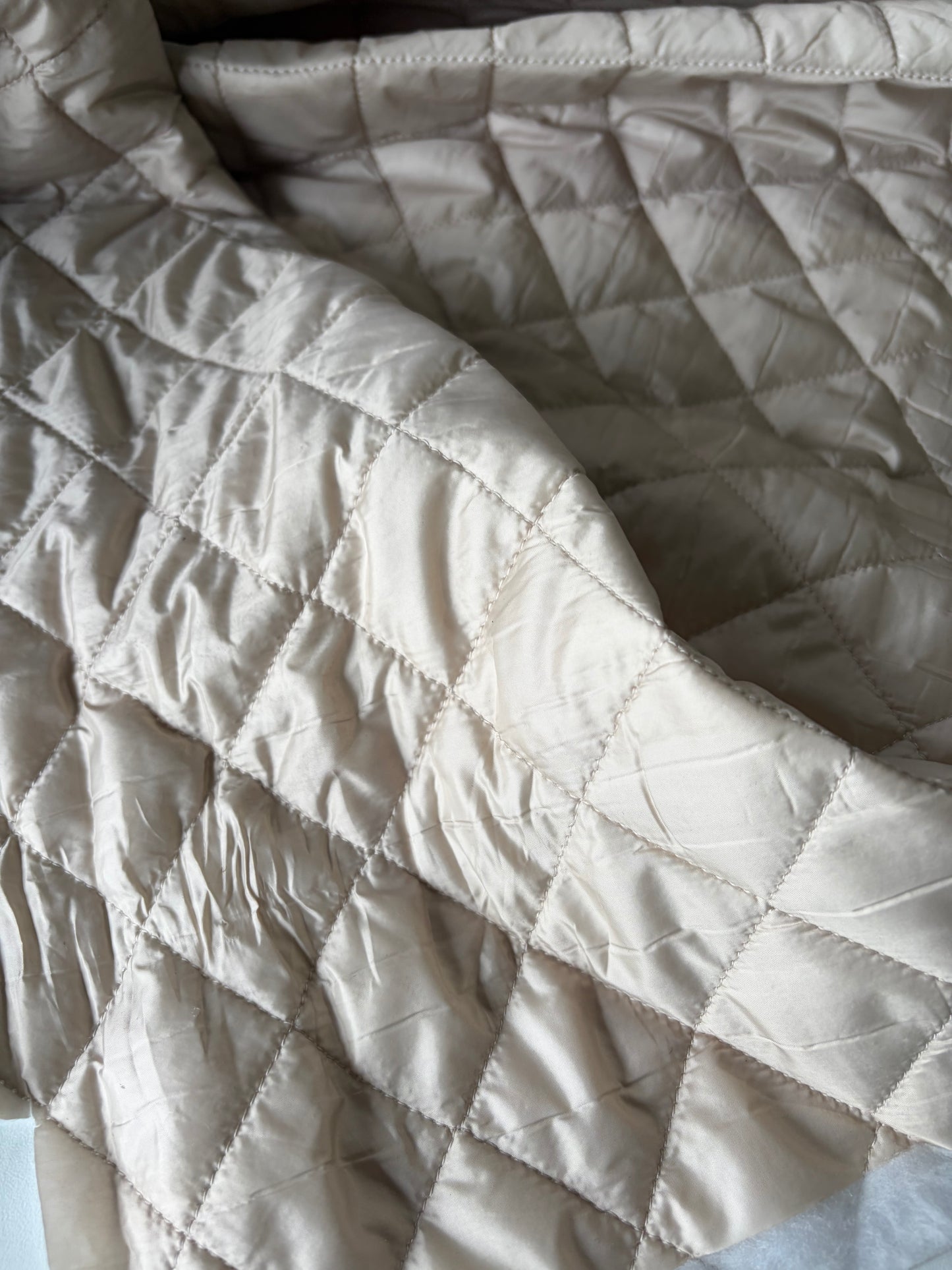 STAN 057 light quilted fabric cream