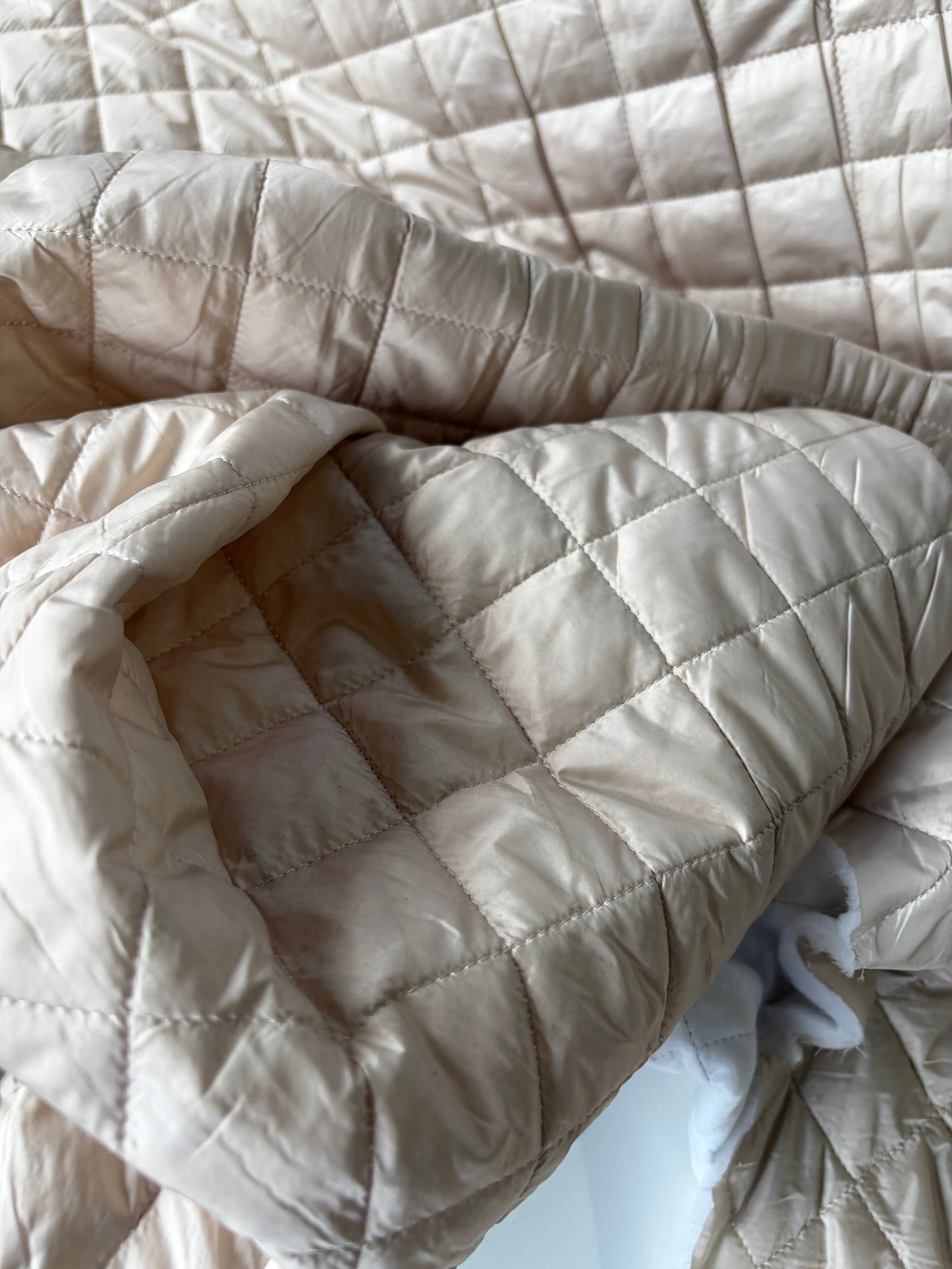 STAN 057 light quilted fabric cream