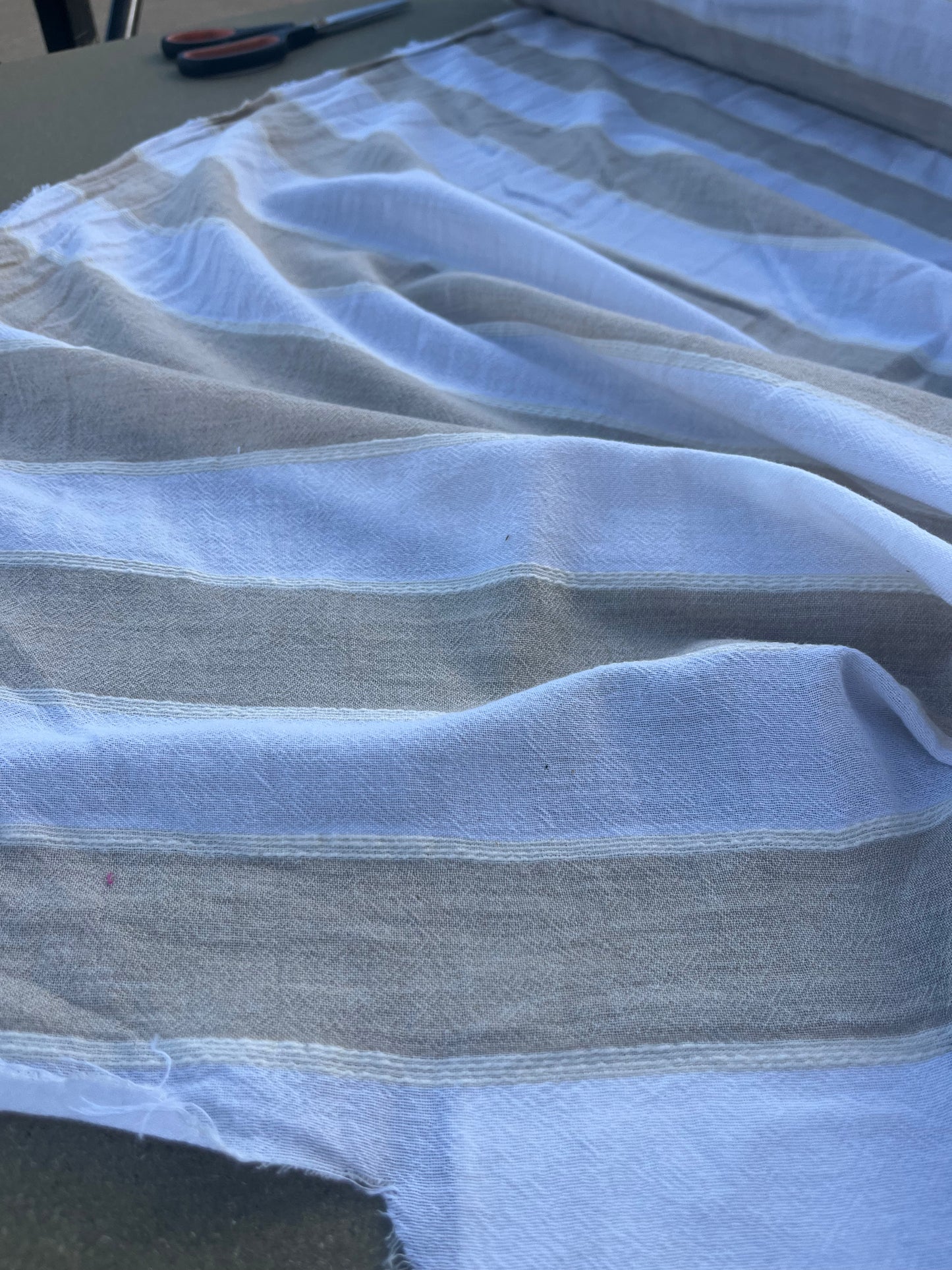 RW 051 cotton gaze stripes sand/white