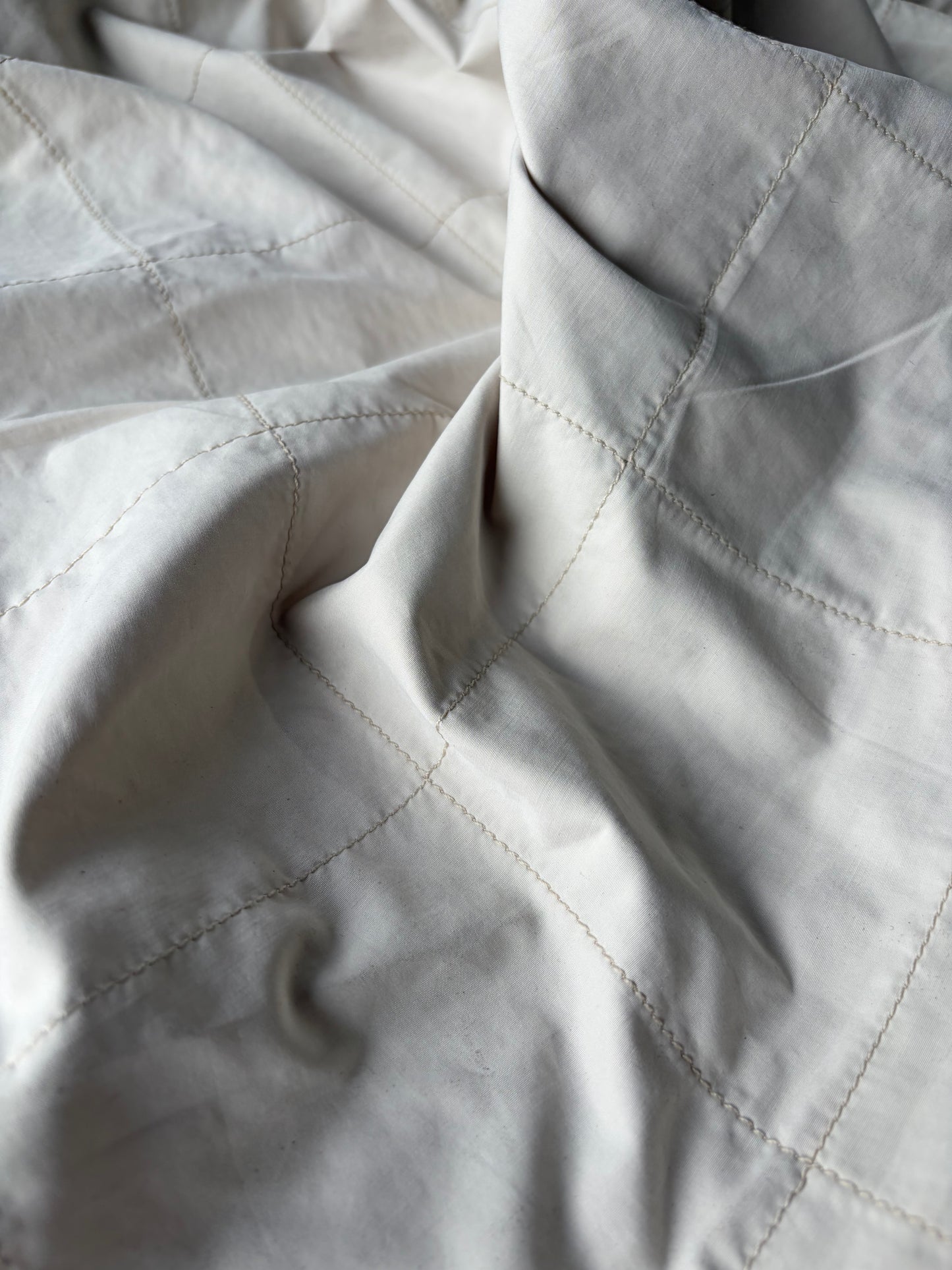 STAN 058 light quilted fabric cream