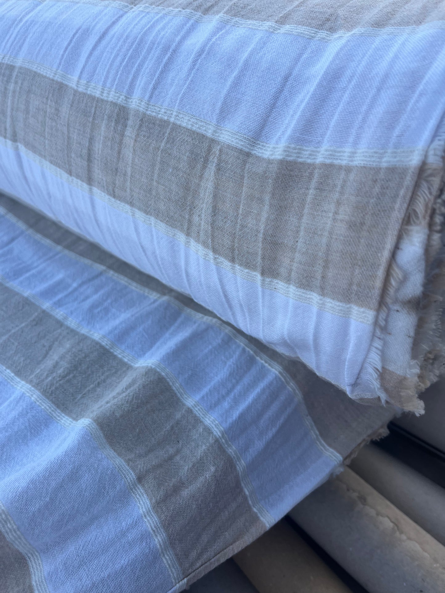 RW 051 cotton gaze stripes sand/white