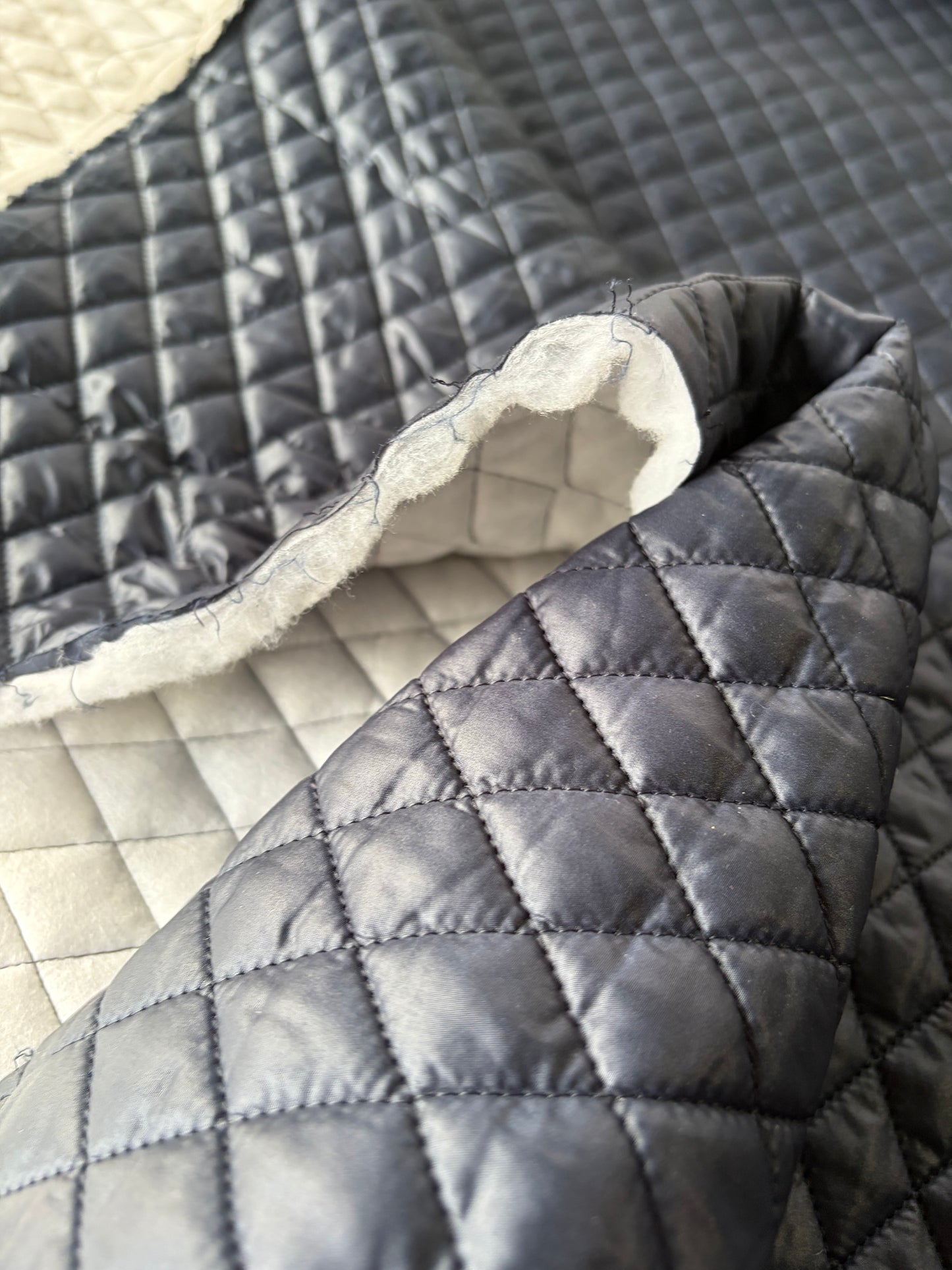 STAN 059 light quilted fabric navy