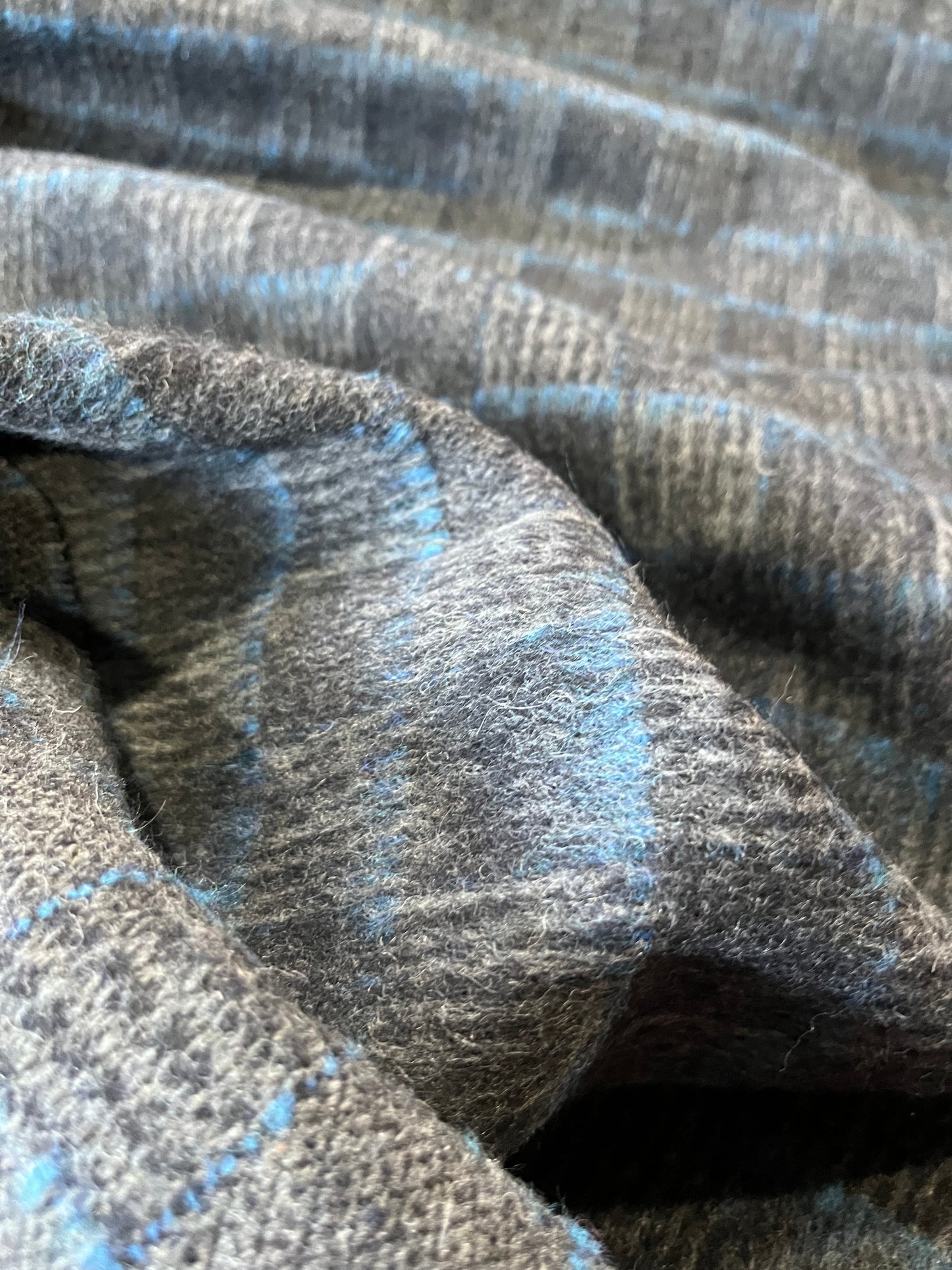 G02 Heavy wool check Grey / Blue