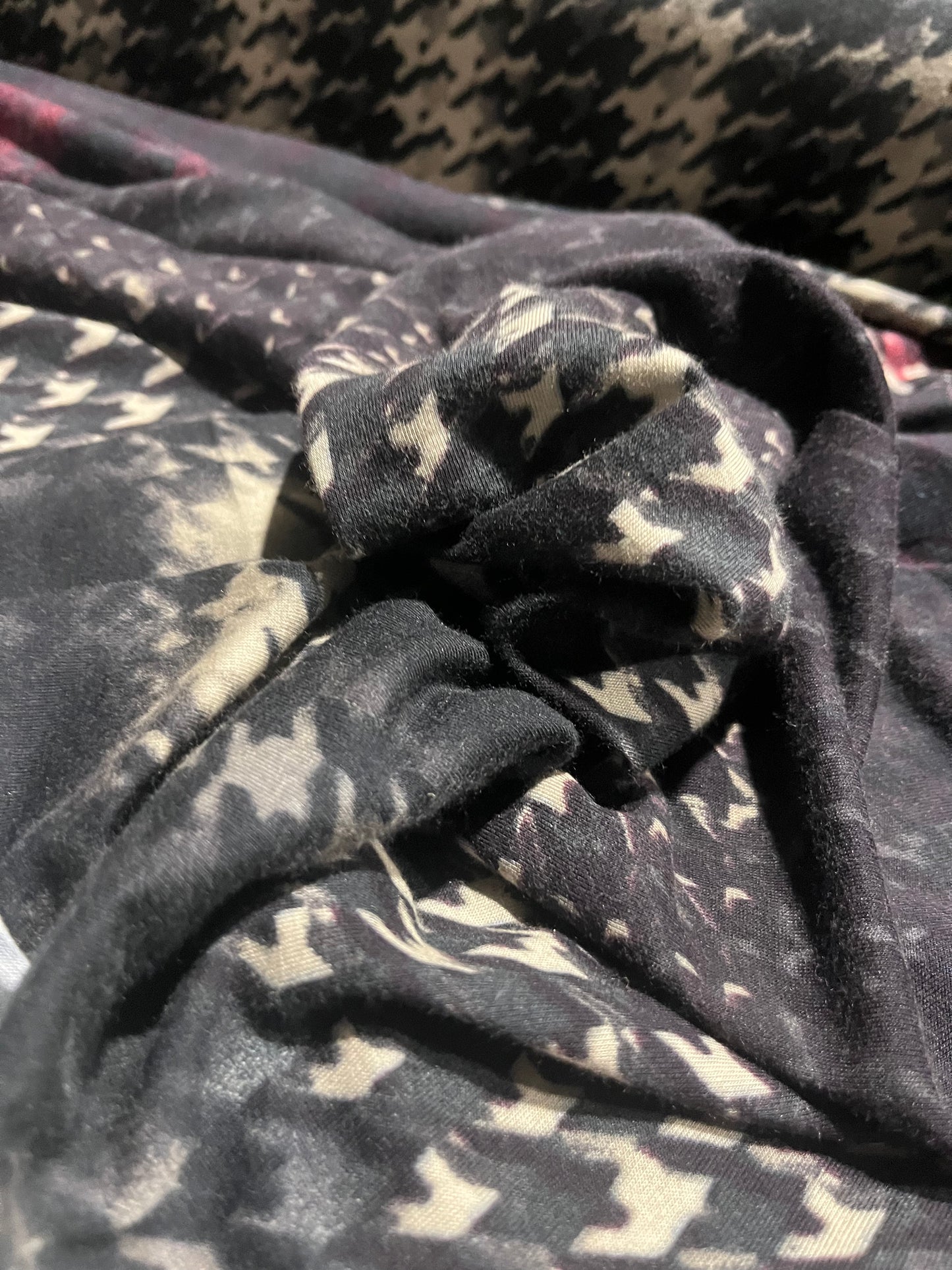 ALBA 006 jersey viscose dogtooth