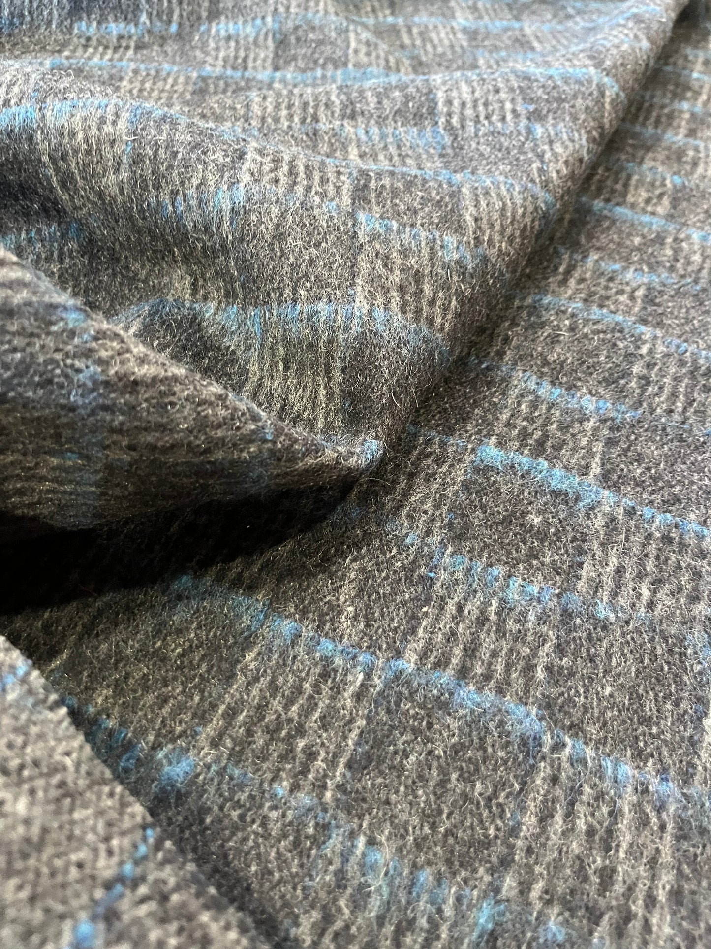 G02 Heavy wool check Grey / Blue