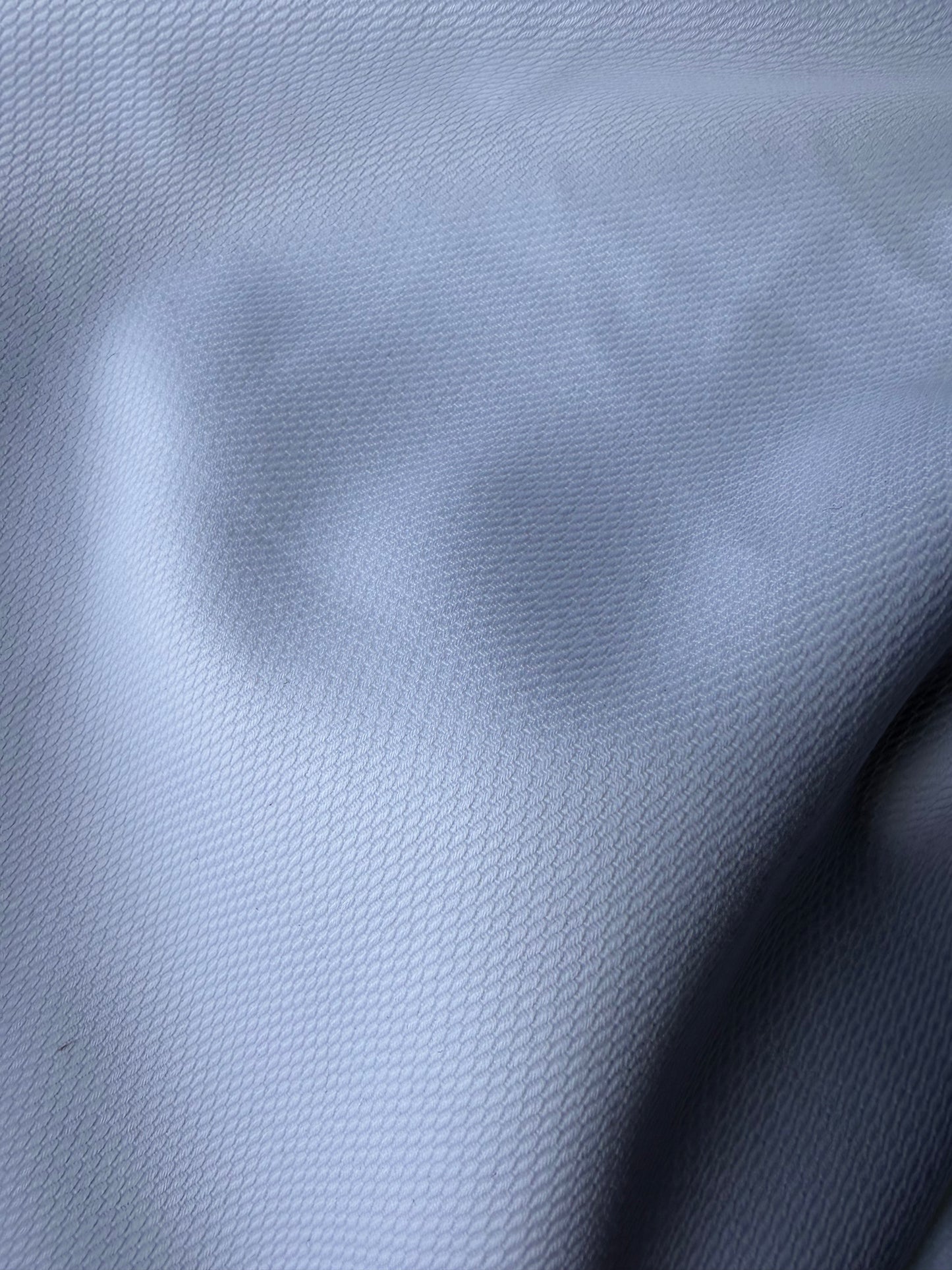 AMI 2.29 white midweight structured cotton