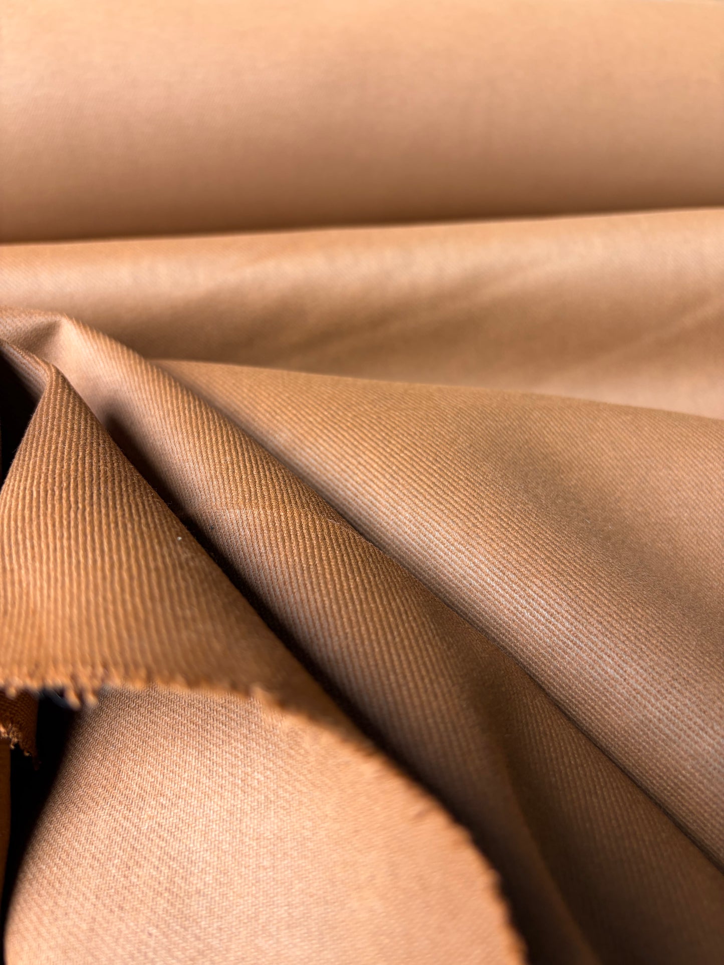 AMI 2.32 caramel heavy cotton twill