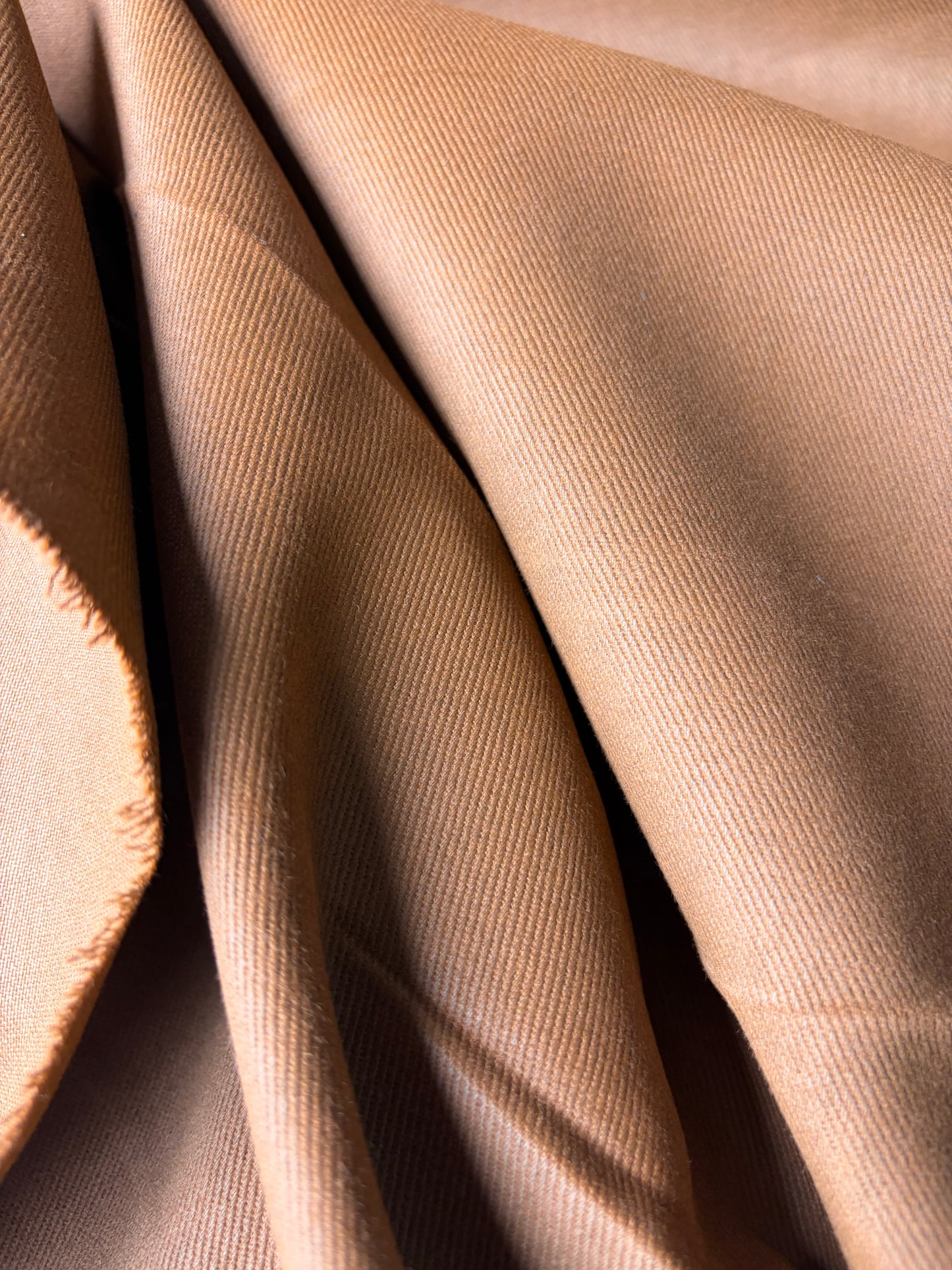 AMI 2.32 caramel heavy cotton twill