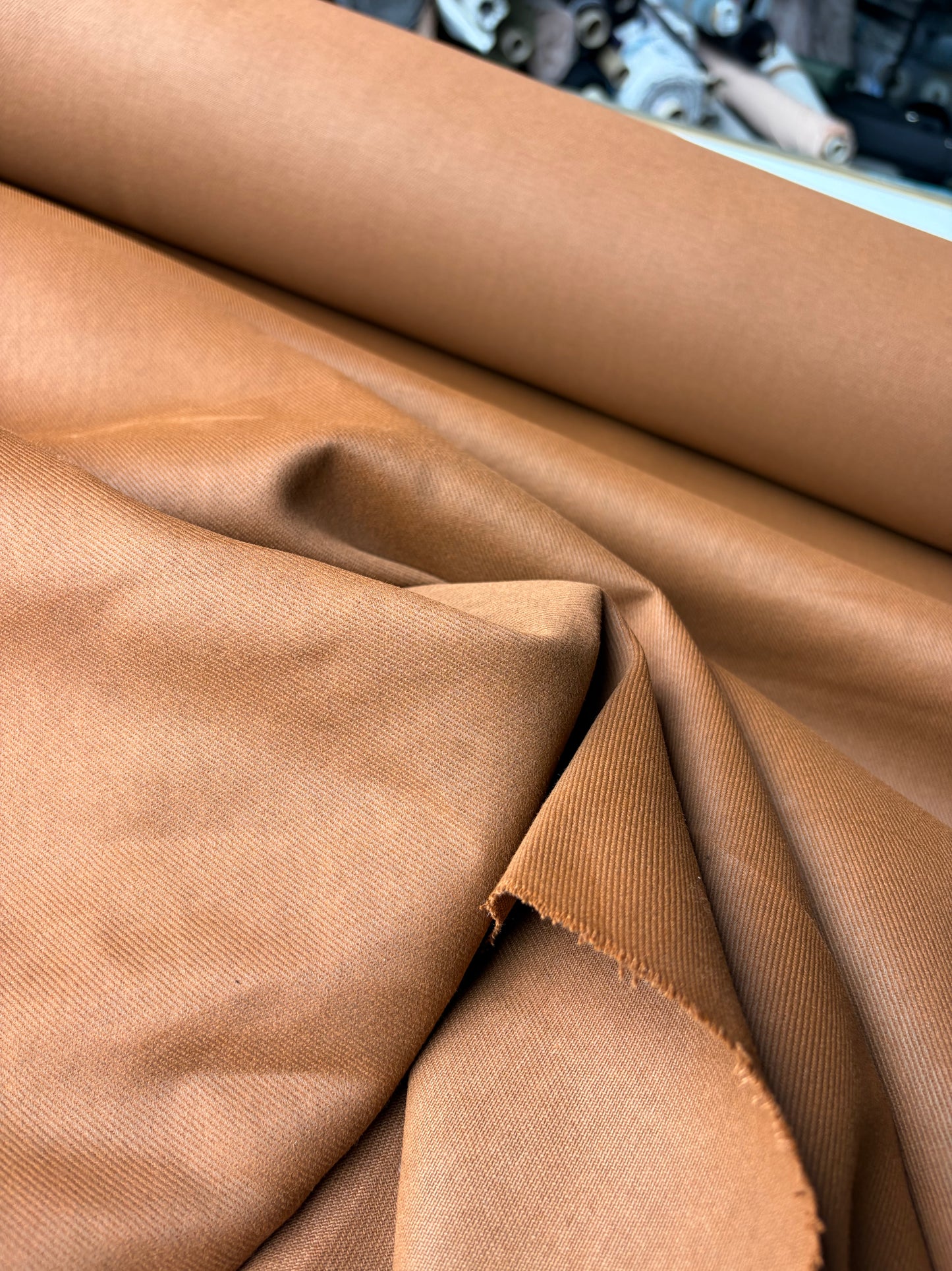 AMI 2.32 caramel heavy cotton twill