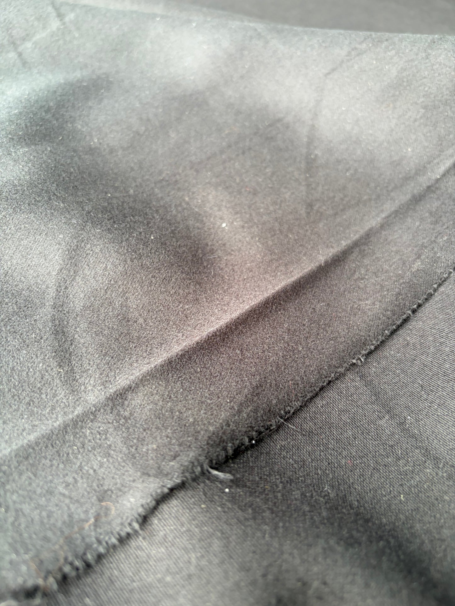 AMI 2.33 black cotton peach finish