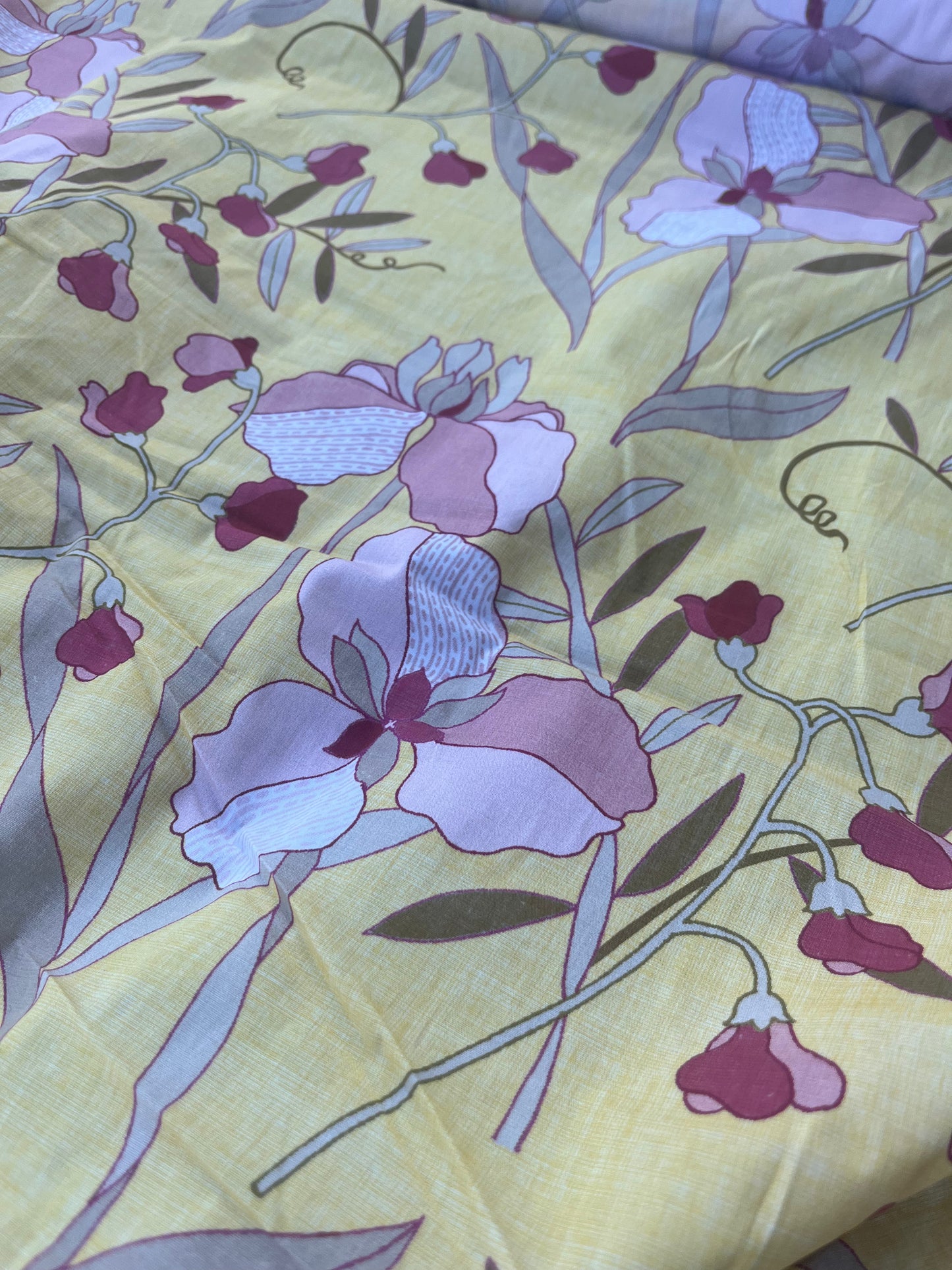 RW 068 poplin with yellow/pink flowers