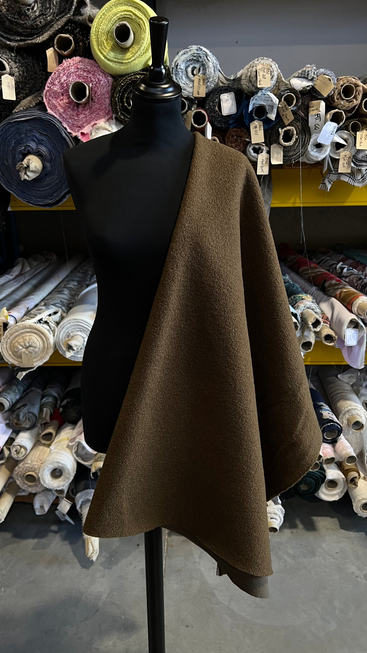 G01 BORA BORA 020 wool coat fabric brown