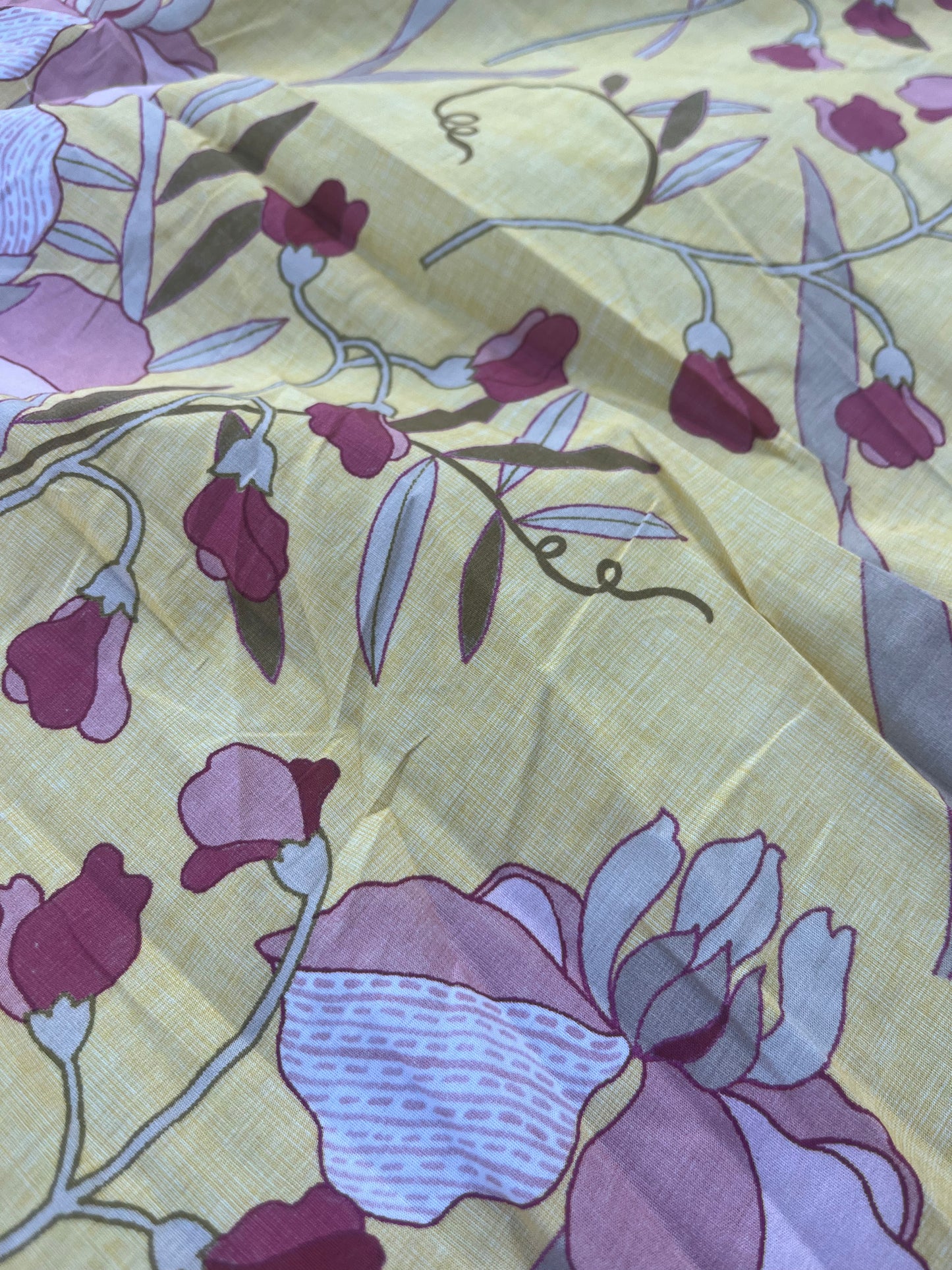 RW 068 poplin with yellow/pink flowers