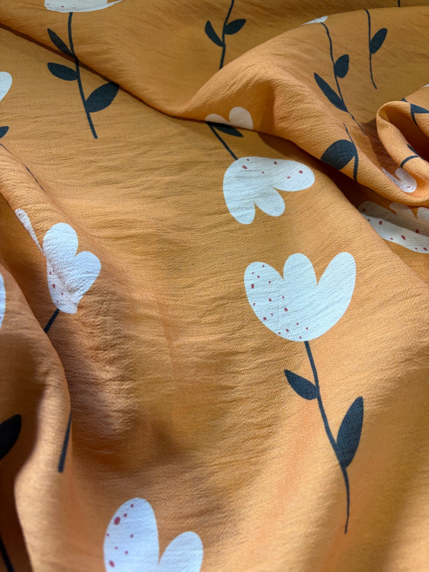 APU 006 soft yellow floral viscose crêpe print